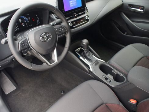 Used 2026 Toyota Corolla SE AWD/4WD image 20