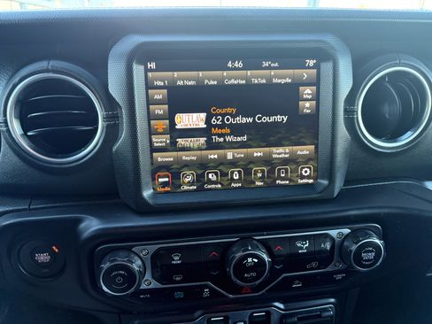 Used 2023 Jeep Wrangler Sahara image 24