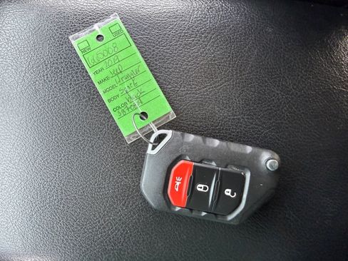 Used 2019 Jeep Wrangler Unlimited Sport w/ Cold Weather Group AWD/4WD image 38