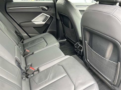 Used 2024 Audi Q3 2.0T Premium image 18