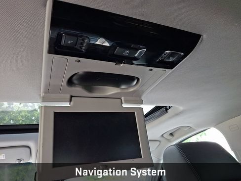 Used 2015 Chevrolet Suburban LTZ AWD/4WD image 13