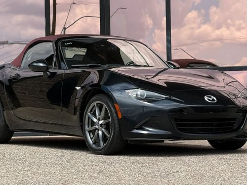 Used 2018 MAZDA MX-5 Miata Grand Touring RWD image 21