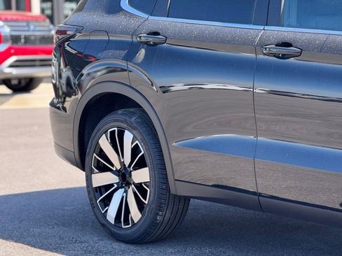 New 2026 Mitsubishi Outlander FWD image 5