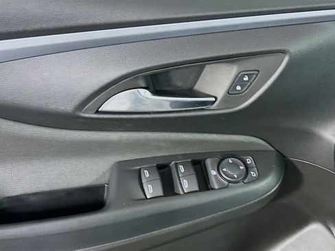 Used 2025 Buick Envista Preferred image 15