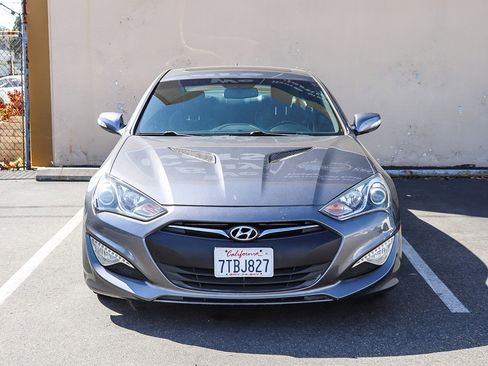 Used 2016 Hyundai Genesis Coupe 3.8 image 2