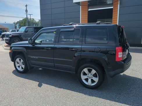 Used 2015 Jeep Patriot Latitude AWD/4WD image 6