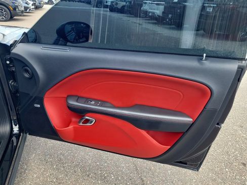 Used 2016 Dodge Challenger R/T Scat Pack w/ Leather Interior Group RWD image 14