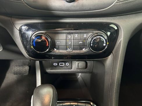 Used 2023 Buick Encore GX Preferred w/ Cold Weather Comfort Package AWD/4WD image 22
