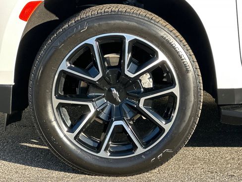 Certified 2024 Chevrolet Tahoe RST w/ Luxury Package image 38