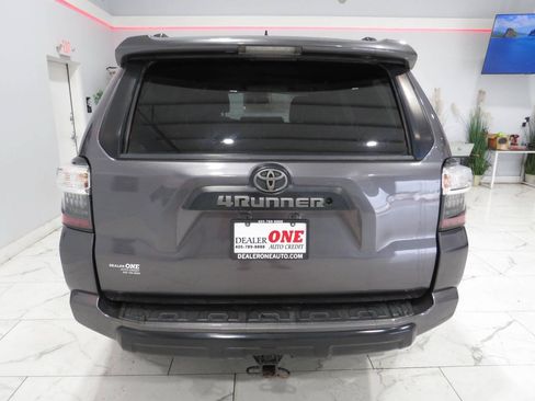 Used 2016 Toyota 4Runner Trail AWD/4WD image 4