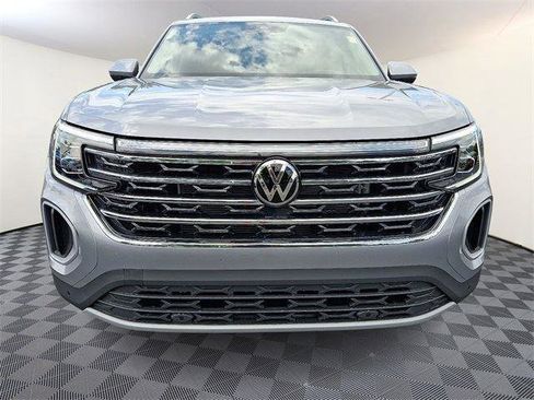 New 2025 Volkswagen Atlas SEL image 2