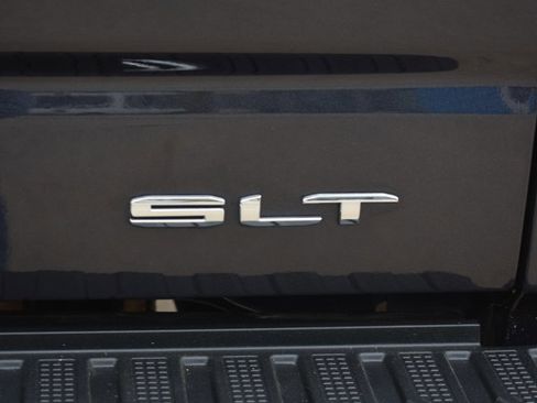 Used 2023 GMC Sierra 1500 SLT w/ SLT Premium Package RWD image 7