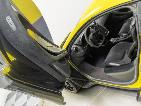Used 2019 McLaren 600LT RWD image 22