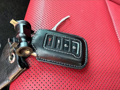 Used 2023 Lexus IS 350 F Sport RWD image 15
