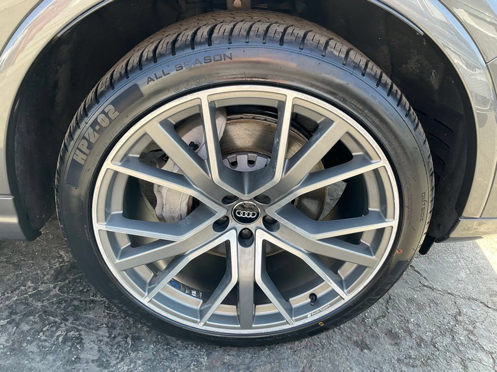 Used 2019 Audi Q7 3.0T Prestige w/ Prestige Package AWD/4WD image 90