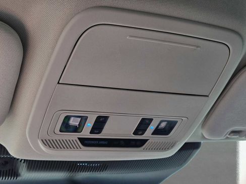 Used 2025 Ford Explorer Active w/ Active Comfort Package RWD image 34