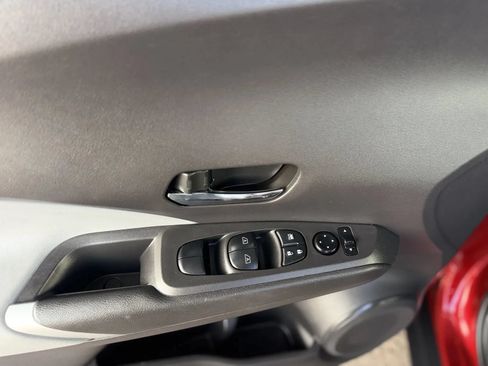 Used 2023 Nissan Kicks SR w/ SR Premium Package FWD image 22