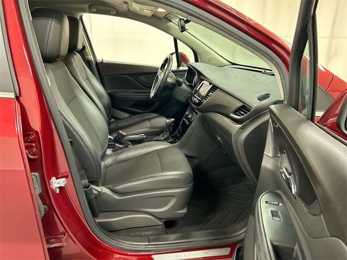 Certified 2022 Buick Encore Preferred w/ Safety Package image 22