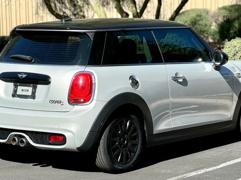 Used 2016 MINI Cooper S image 8
