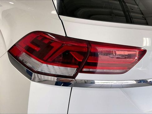 Used 2023 Volkswagen Atlas Cross Sport SE w/ Panoramic Sunroof Package AWD/4WD image 34