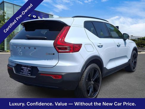 Certified 2024 Volvo XC40 B5 Plus w/ Protection Package Premier AWD/4WD image 7