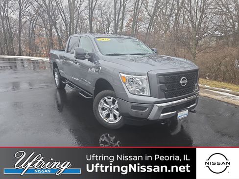 Used 2024 Nissan Titan SV w/ SV Convenience Package image 1
