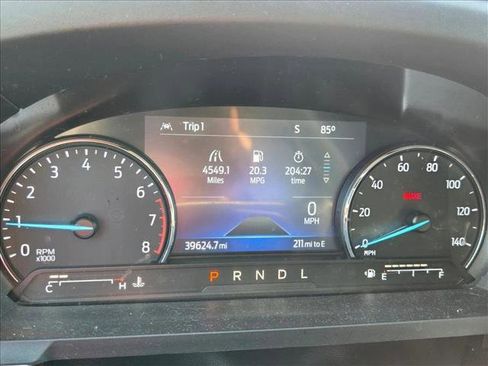 Used 2022 Ford Explorer XLT image 10