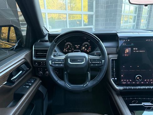 Used 2025 GMC Yukon Denali Ultimate image 40