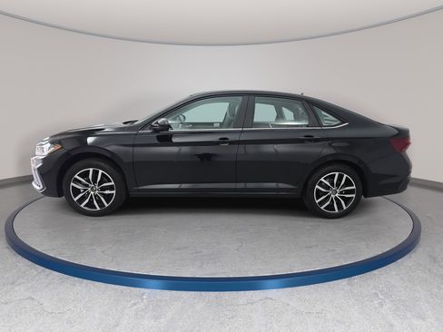 New 2026 Volkswagen Jetta SE image 8