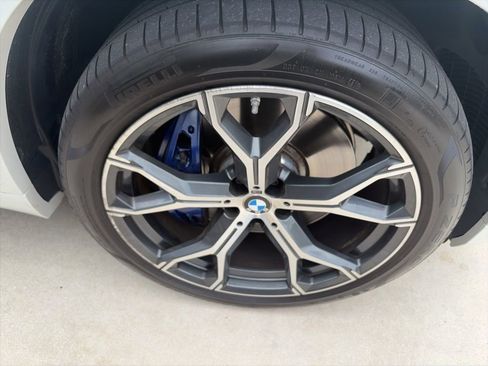 Used 2020 BMW X5 xDrive40i w/ M Sport Package AWD/4WD image 4