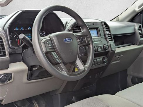 Used 2022 Ford F250 XL w/ Power Equipment Group image 9