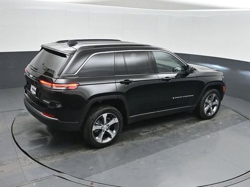 New 2026 Jeep Grand Cherokee Limited RWD image 31
