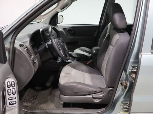 Used 2007 Ford Escape XLS image 9