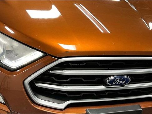 Used 2018 Ford EcoSport SE image 30