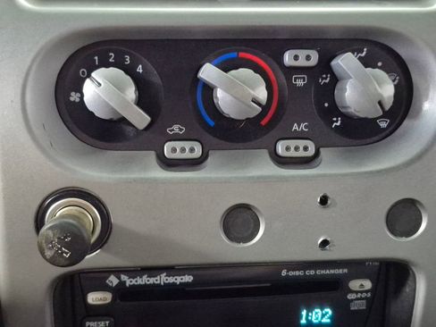 Used 2003 Nissan Frontier S/C image 19