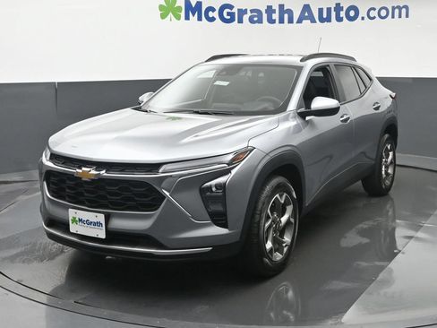 New 2026 Chevrolet Trax LT w/ Driver Confidence Package FWD image 21