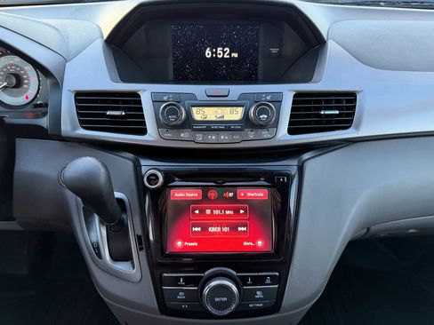 Used 2017 Honda Odyssey EX-L image 27