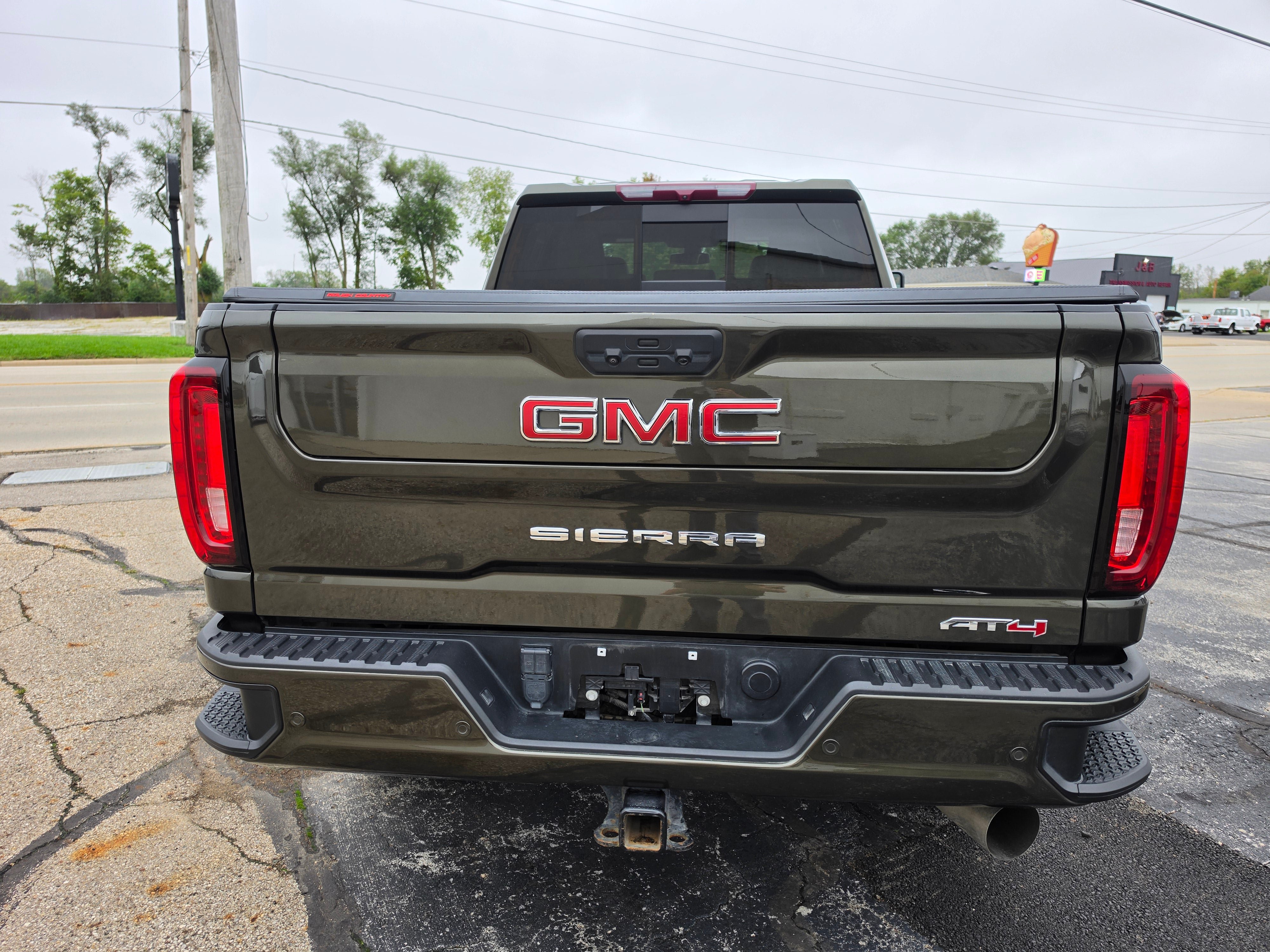 Used 2022 GMC Sierra 2500 AT4 w/ AT4 Preferred Package AWD/4WD image 5
