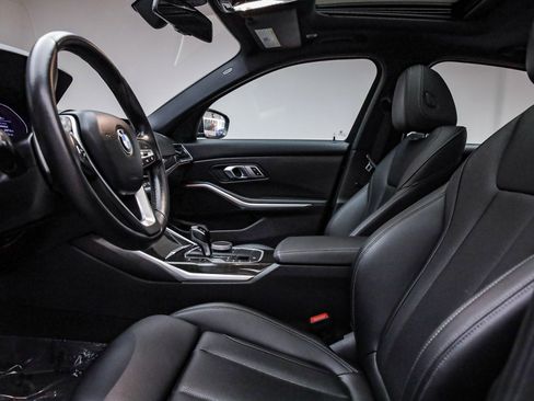Certified 2022 BMW 330i Sedan w/ Convenience Package image 19