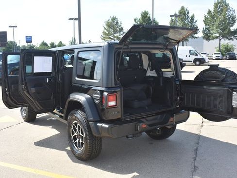 Used 2023 Jeep Wrangler Unlimited AWD/4WD image 15