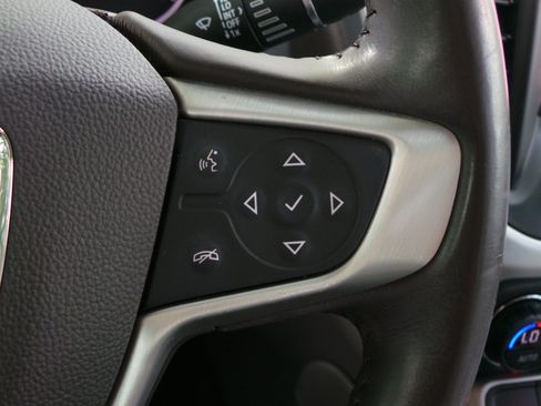 Used 2022 GMC Acadia SLT FWD image 33