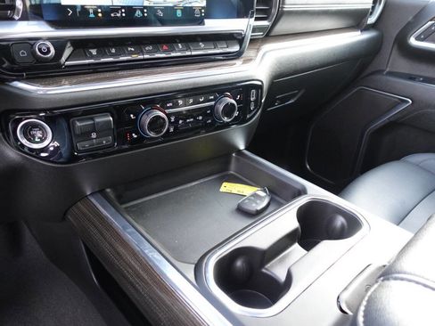 Used 2024 Chevrolet Silverado 2500 LT w/ Midnight Edition image 56