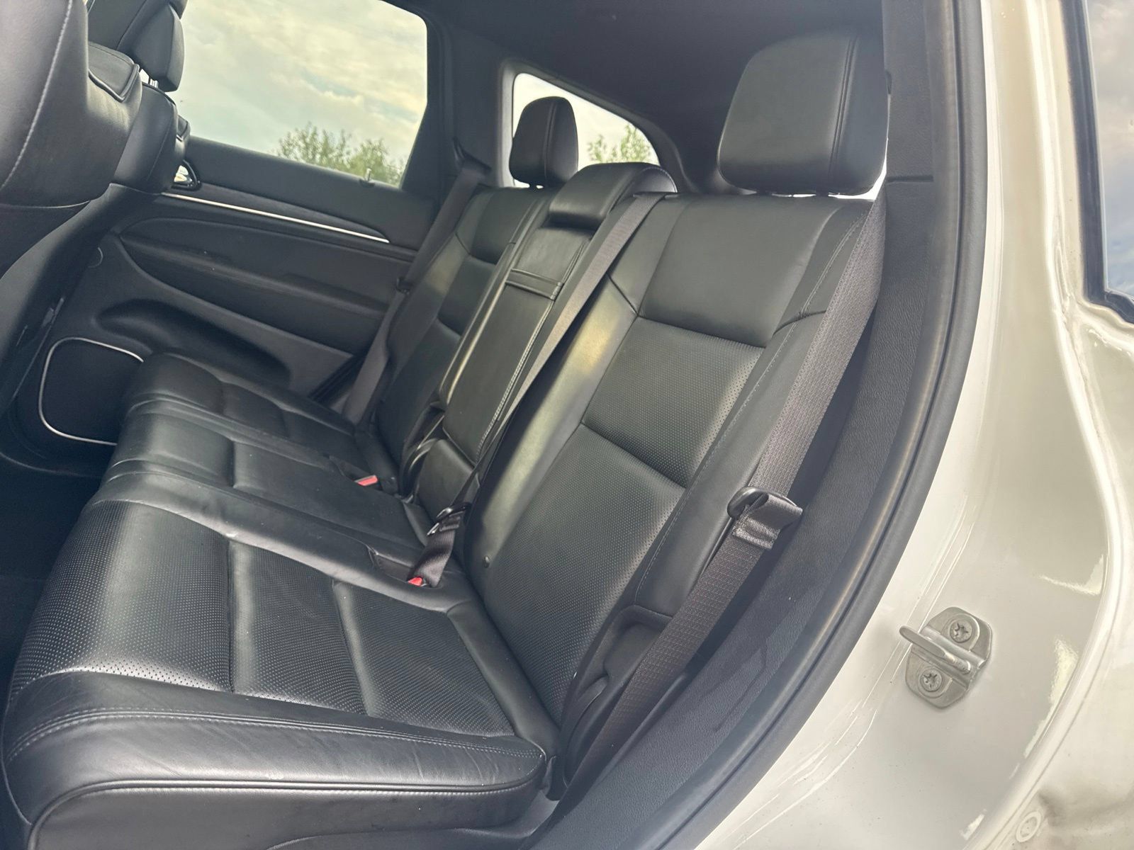 Used 2021 Jeep Grand Cherokee High Altitude AWD/4WD image 15