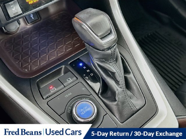 Used 2021 Toyota RAV4 Limited AWD/4WD image 23