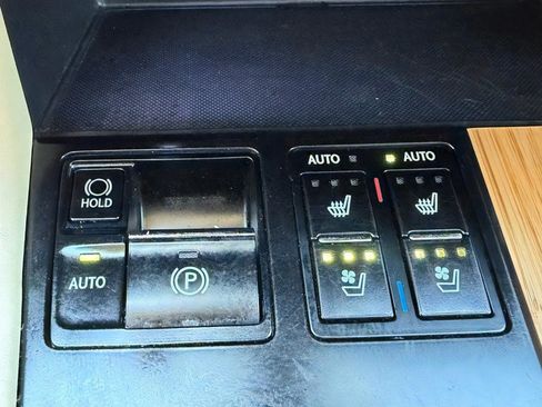 Used 2018 Lexus RX 350L FWD image 31