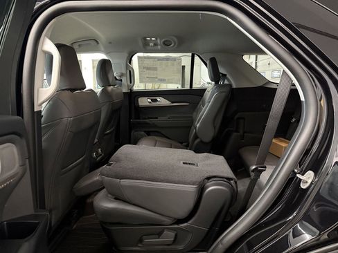 New 2026 Ford Explorer Active w/ Active Comfort Package image 21