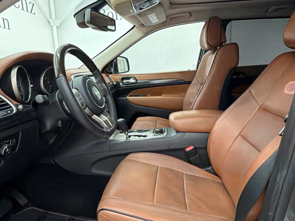 Used 2012 Jeep Grand Cherokee Overland Summit AWD/4WD image 18