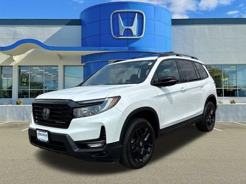 Used 2025 Honda Passport Black Edition image 5