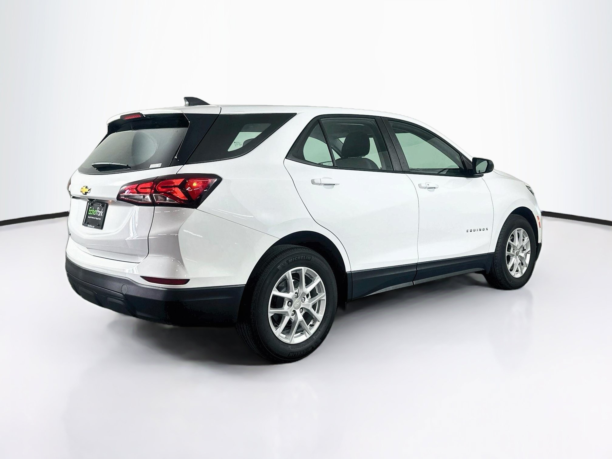 Used 2024 Chevrolet Equinox LS FWD image 9
