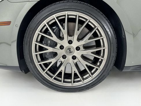 Certified 2025 Porsche Panamera Turbo AWD/4WD image 32